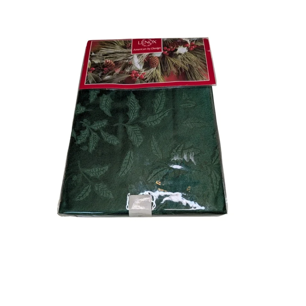 Lenox Tablecloth 70 Inch Round Green‎ Holly Damask Christmas Holiday Jacquard